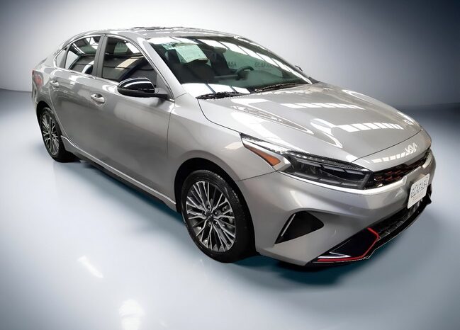 KIA FORTE GT 2024 lleno