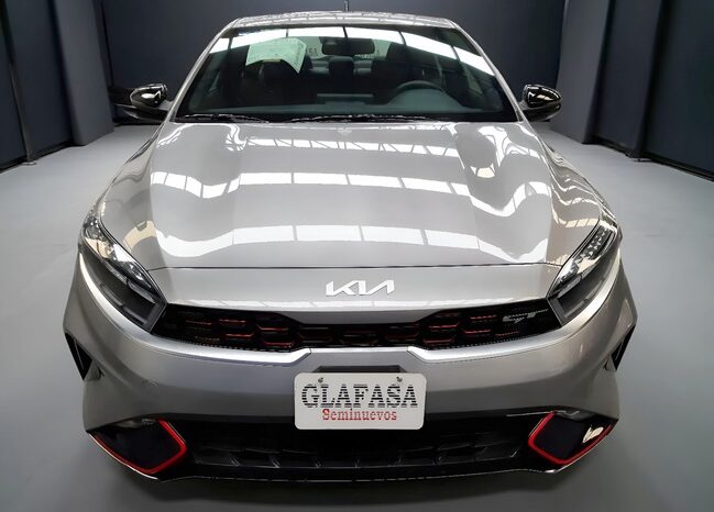 KIA FORTE GT 2024 lleno
