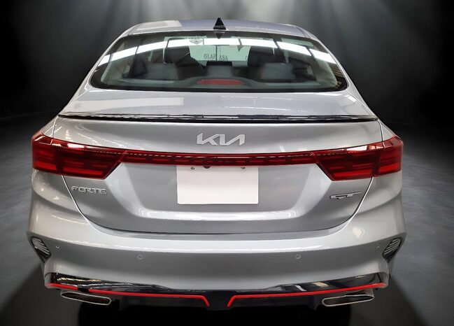 KIA FORTE GT 2024 lleno