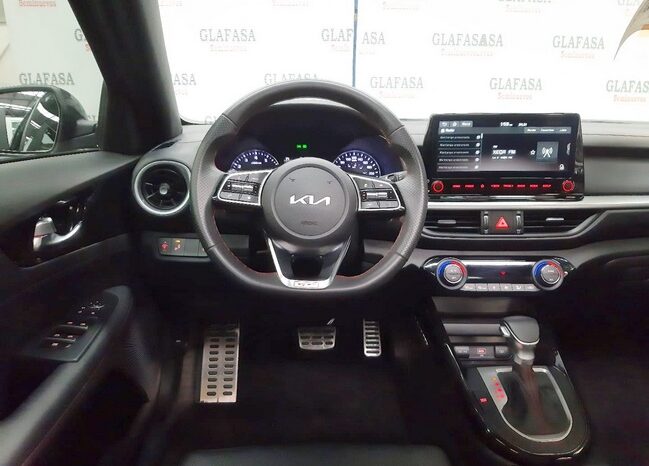 KIA FORTE GT 2024 lleno