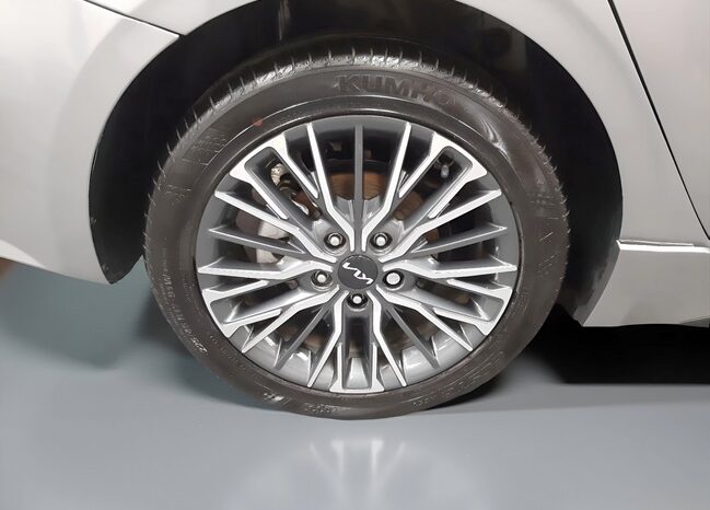 KIA FORTE GT 2024 lleno