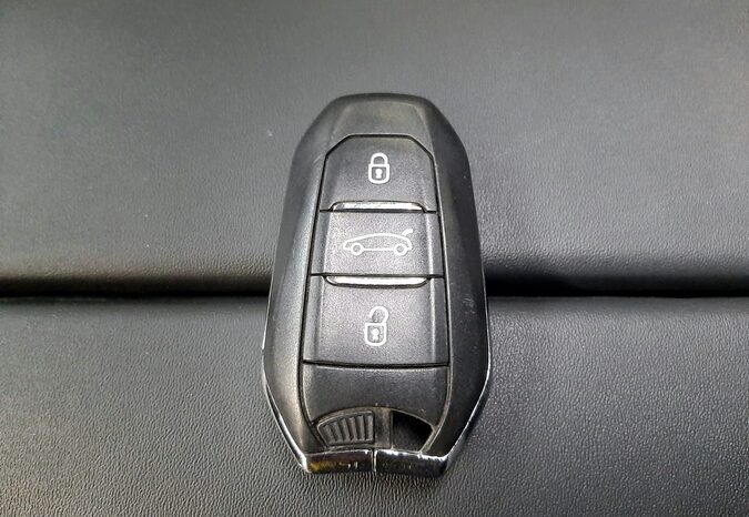 PEUGEOT 5008 ALLURE PACK 2020 lleno