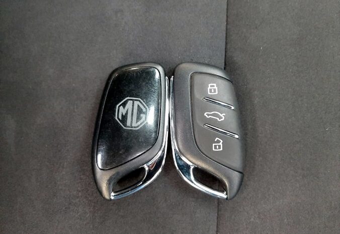 MG MG4 X-POWER 2024 lleno
