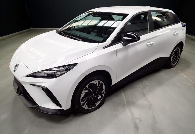 MG MG4 STYLE 2024 lleno