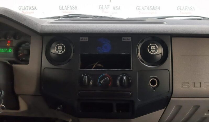 FORD F550 CON CAJA SECA Y RAMPA HIDRAULICA 2008 lleno