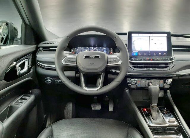 JEEP COMPASS HIGH ALTITUDE 2025 lleno