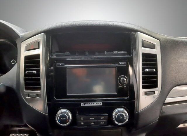 MITSUBISHI MONTERO LIMITED 2016 lleno