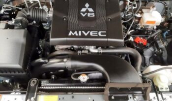 MITSUBISHI MONTERO LIMITED 2016 lleno