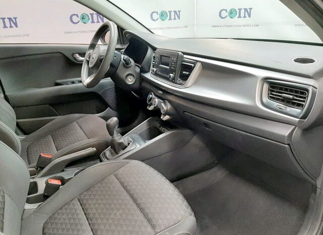 KIA RIO L STD. 2020 lleno