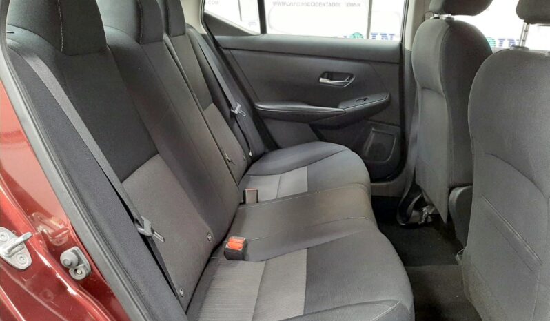 NISSAN SENTRA ADVANCE AUT 2023 lleno