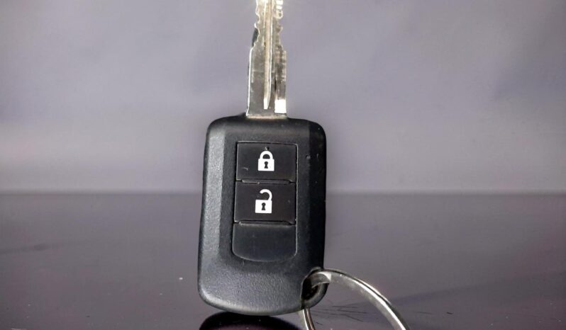 MITSUBISHI MIRAGE  GLX 2024 lleno