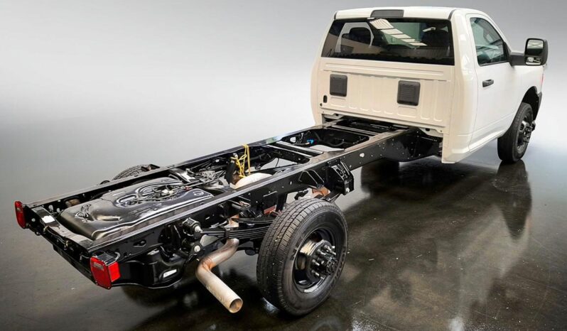 RAM 4000 CHASIS  PL V8 8AT 4X2 2026 lleno