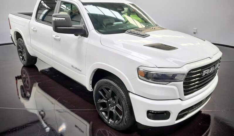 1500 LARAMIE SPORT CREW CAB 4X4 2025 lleno