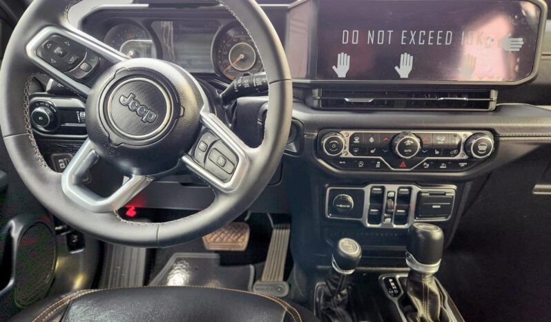 JEEP WRANGLER SAHARA 2025 lleno