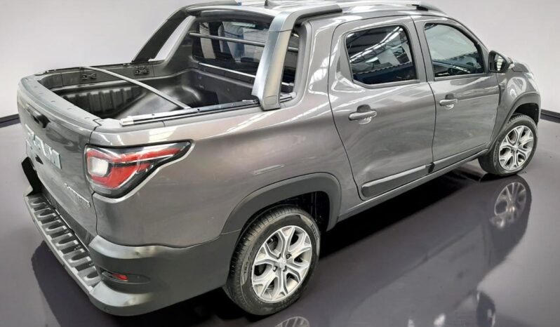 RAM 700 LARAMIE 2024 lleno