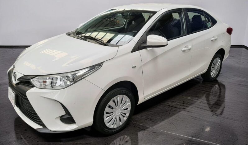 TOYOTA YARIS CORE 2022 lleno