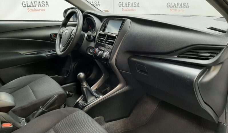 TOYOTA YARIS CORE 2022 lleno
