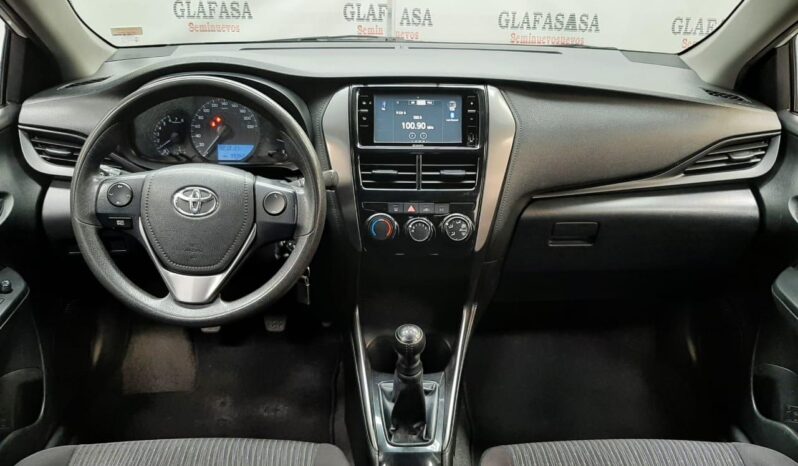 TOYOTA YARIS CORE 2022 lleno