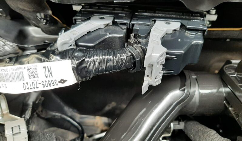 SUZUKI SWIFT GLX BOOSTER GREEN 2025 SERIE 2713 lleno