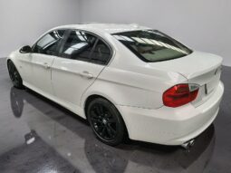 BMW 330i 2006 lleno