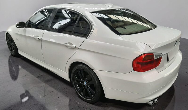 BMW 330i 2006 lleno