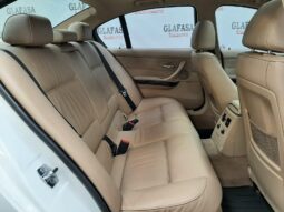 BMW 330i 2006 lleno