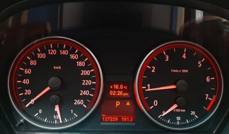 BMW 330i 2006 lleno
